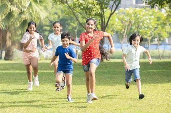 7–10 Years: Growing Independence