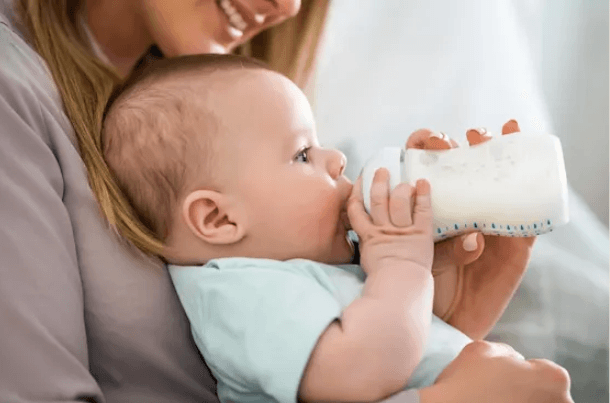 Until What Age Should a Child Drink Milk From a Bottle
